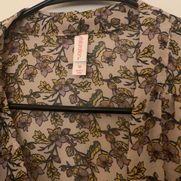 Open Shoulder Blouse - Picture 3 of 5